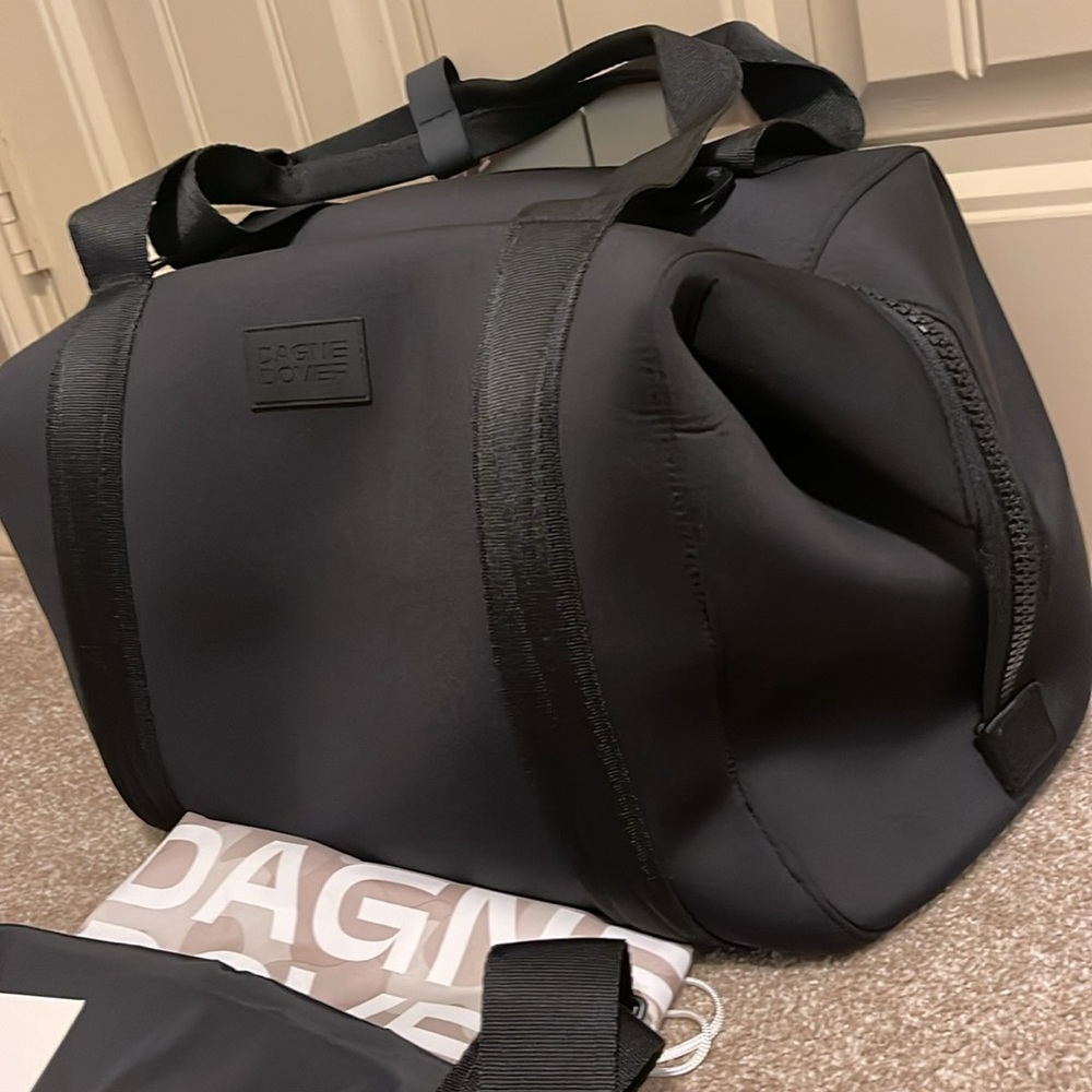 Dagne Dover Landon Carryall Large in Black NEW - Picture 3 of 12